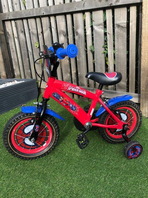 smyths spiderman bike